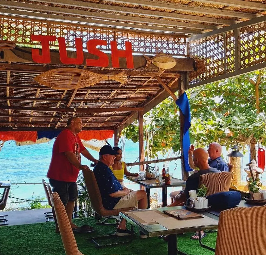 Jush Native And Glamping Ξενοδοχείο Dauis 0*,